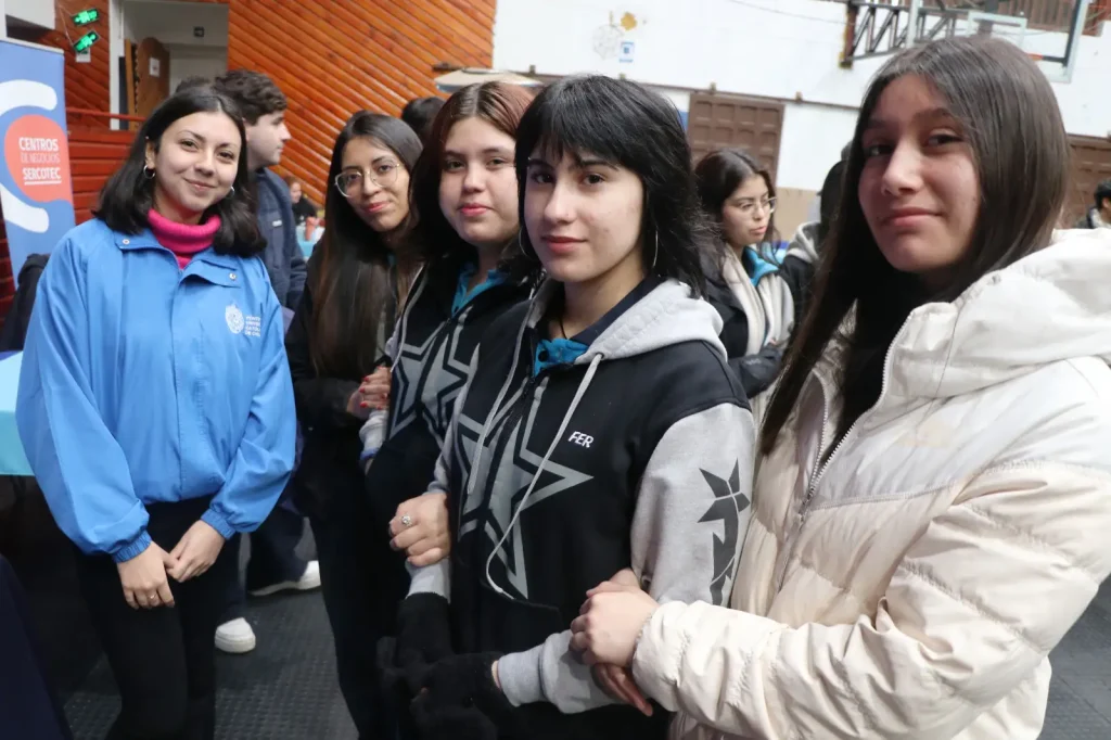Éxito en la cuarta versión de la Feria vocacional Decido Informado 2025