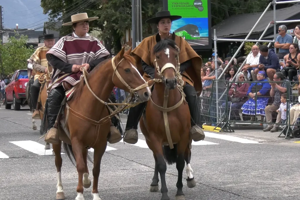 Los 143 años de Pucón se celebran este viernes con desfile y encuentro comunal en el Ecoparque