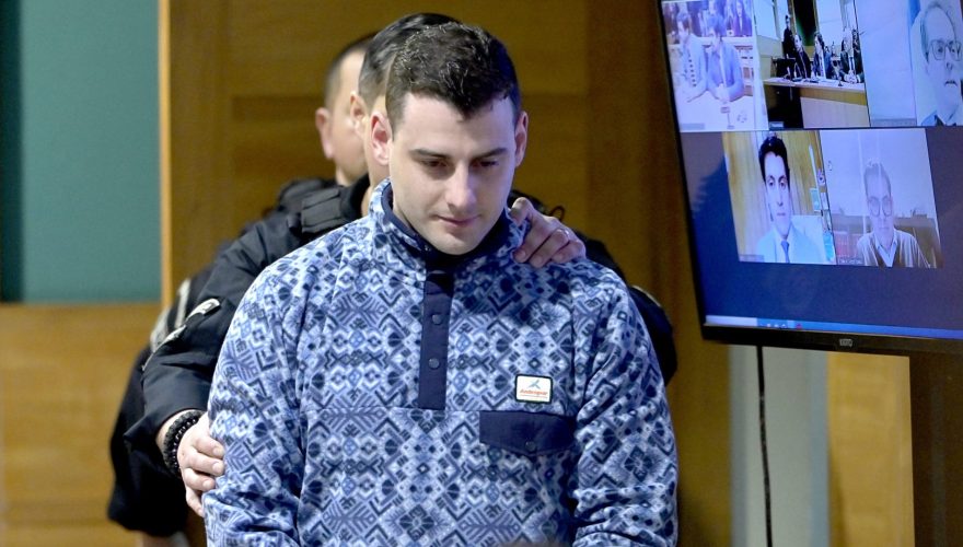 Martín Pradenas es condenado a 17 años de cárcel por delitos sexuales