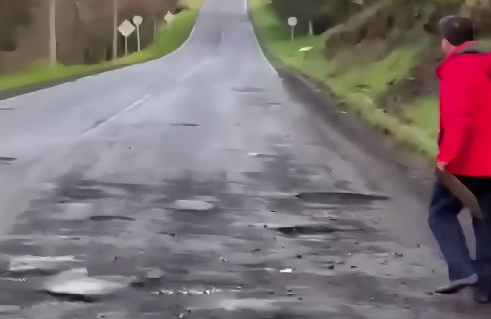 El diputado Juan Carlos Beltrán denuncia el deterioro de los caminos en La Araucanía y exige soluciones urgentes al Ministerio de Obras Públicas.