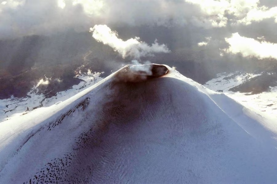 Jefe de la Red de Vigilancia Volcánica del Sernageomin reporta alta inestabilidad en el volcán Villarrica
