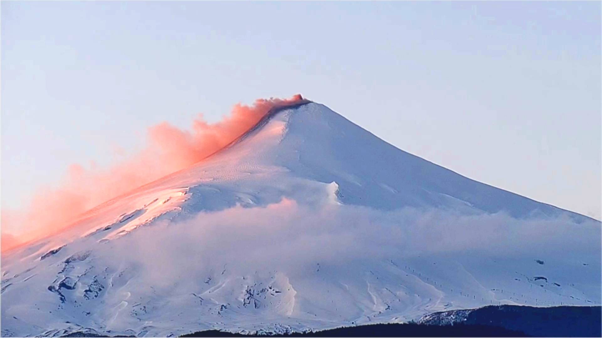 Informe actualizado: Sernageomin mantiene alerta naranja. Volcán Villarrica