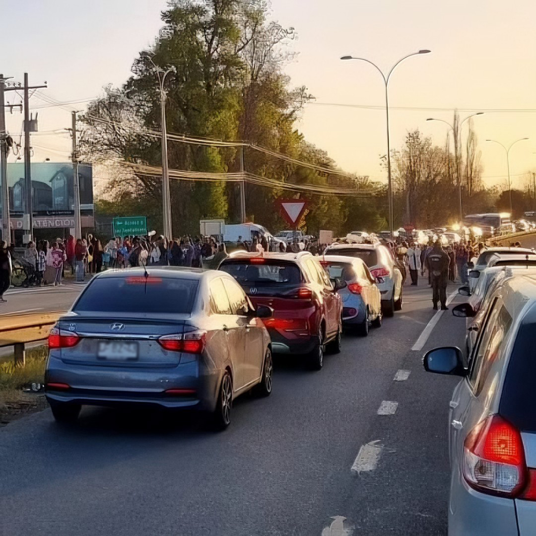 Vecinos de Los Fundadores se manifiestan en la ruta S-30 por accidente fatal