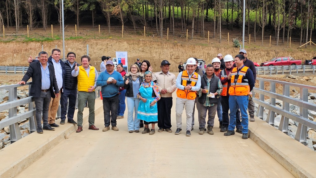 MOP pone al servicio de la comunidad renovado puente Pellahuen