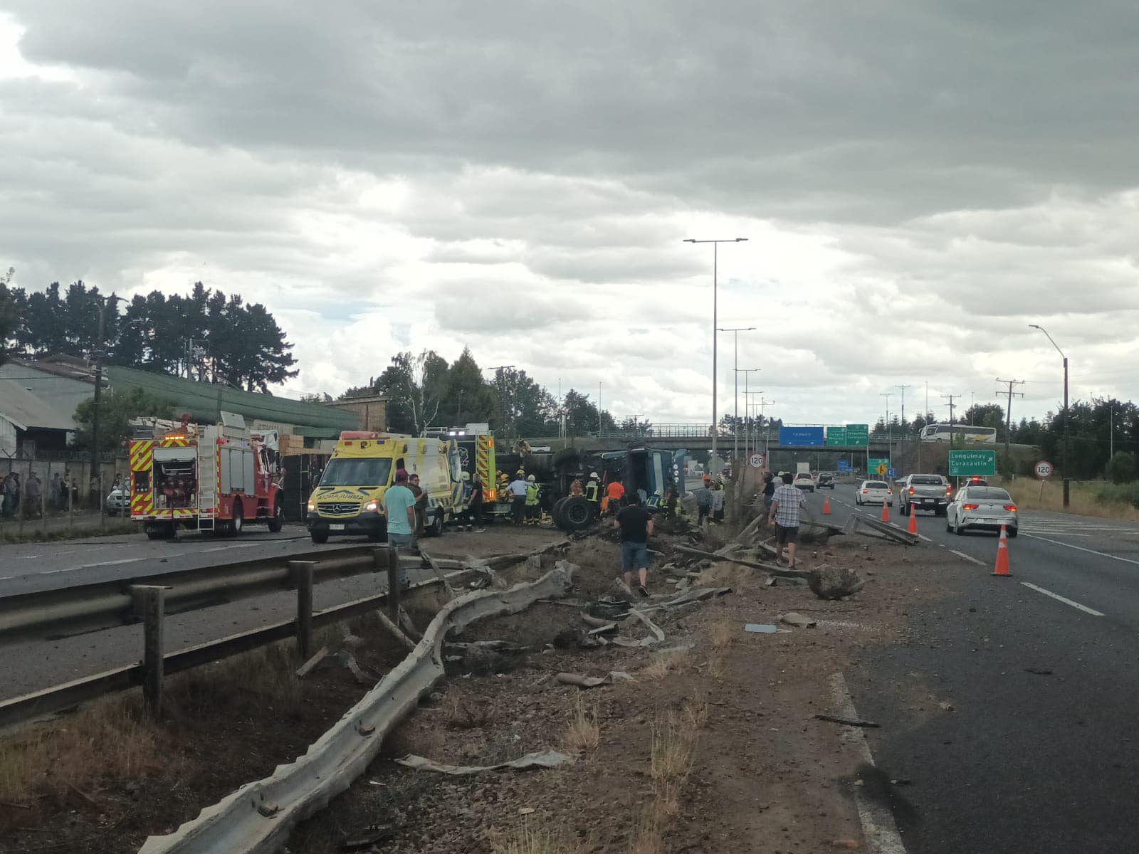 Accidente de tránsito en la ruta 5 Sur deja tres heridos