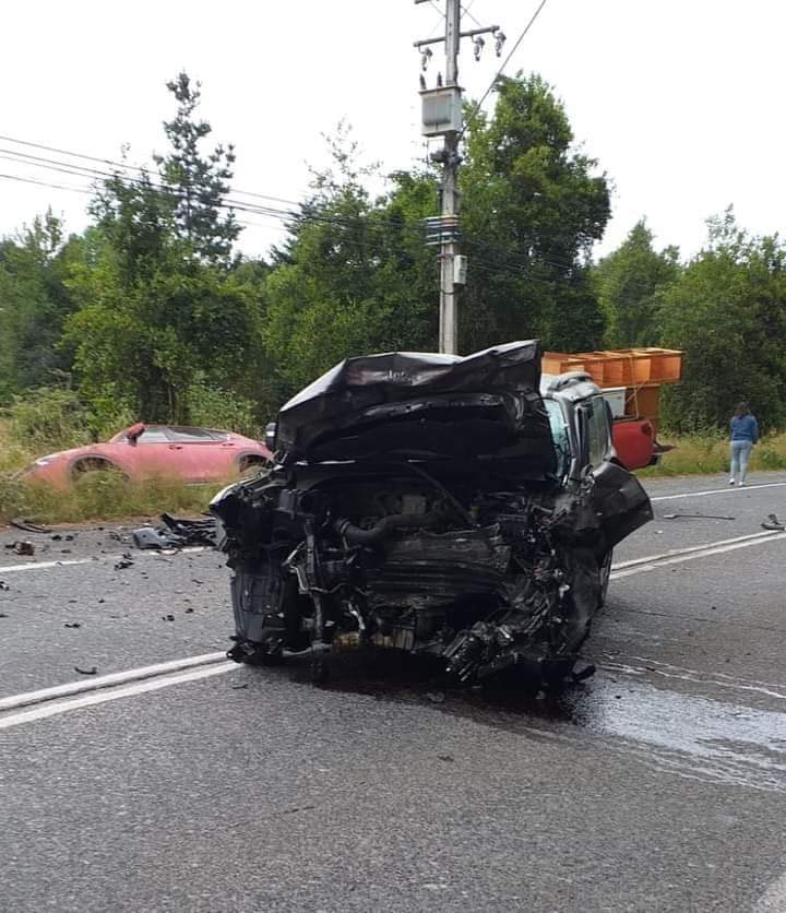 Fatal accidente en ruta Villarrica Pucón, sector Playa Linda, deja una mujer fallecida tras colisión de alta energía.