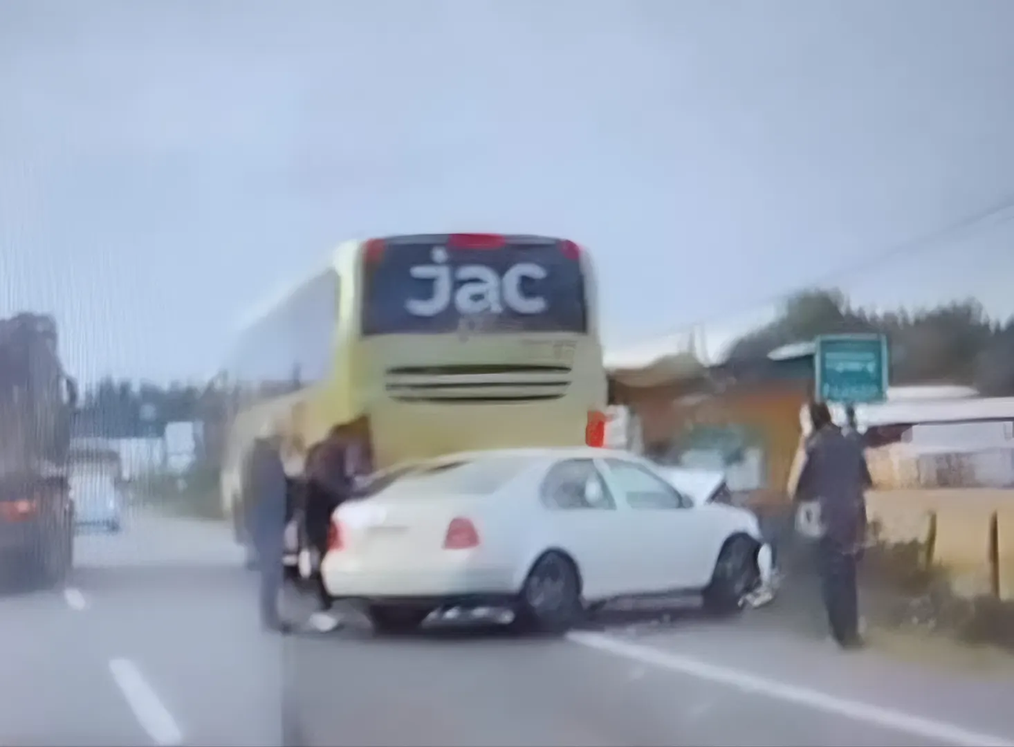 Accidente vehicular en ruta Villarrica Freire: Se recomienda precaución al transitar