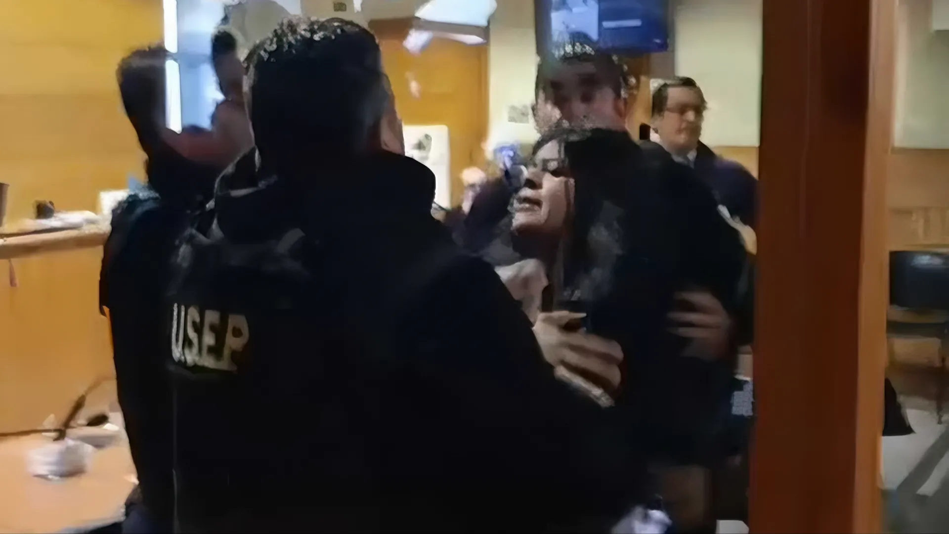 Amplían detención de auxiliar de colegio acusado de abuso sexual a menores en Temuco