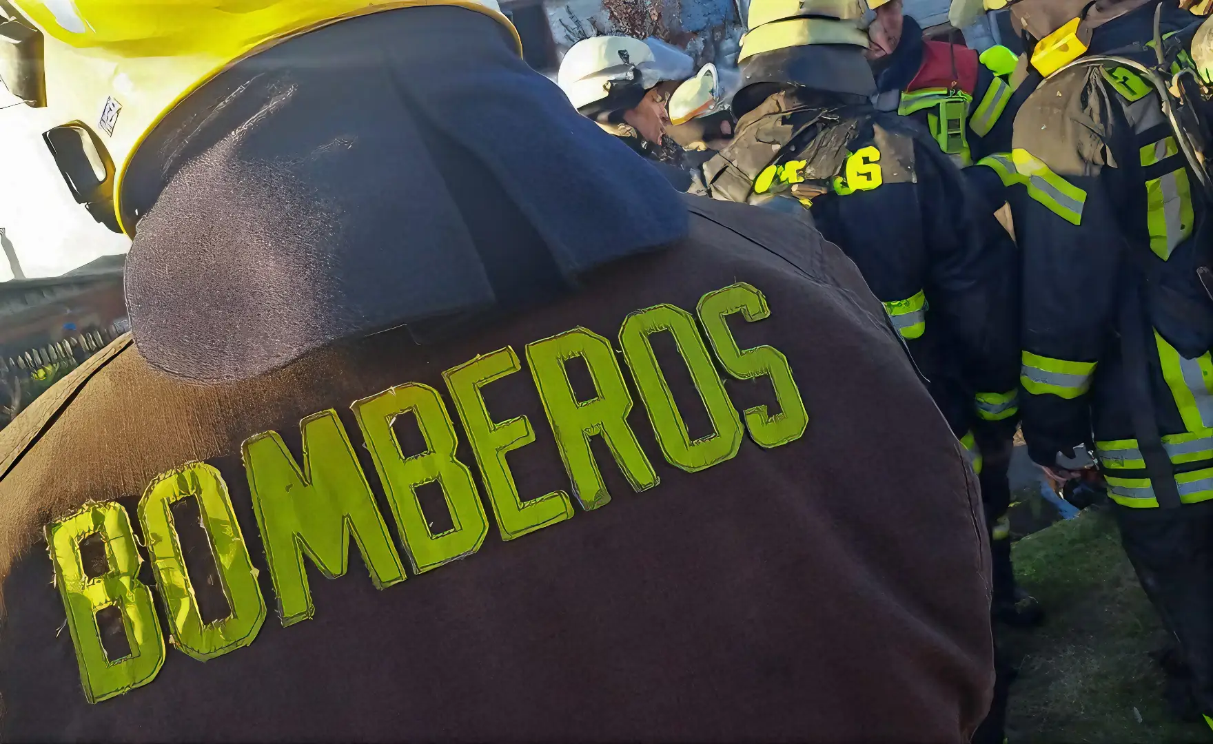 bomberos, volcamiento, incendio