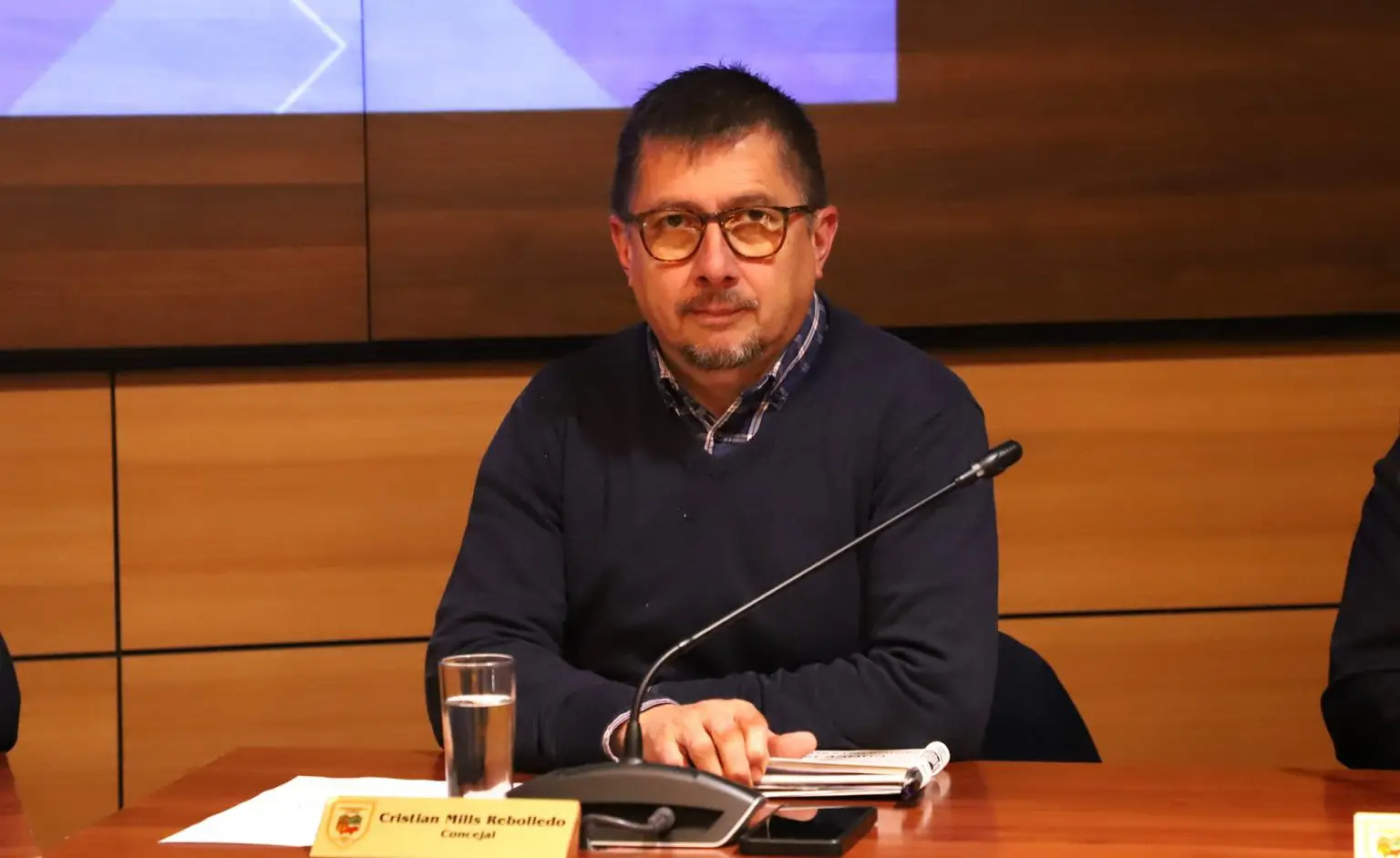 Concejo Municipal eligió a Cristian Mills como alcalde suplente de Cunco hasta las elecciones de octubre.
