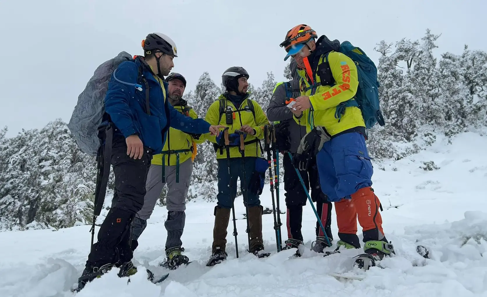 Búsqueda de excursionista desaparecido en volcán Villarrica suspendida temporalmente por condiciones técnicas