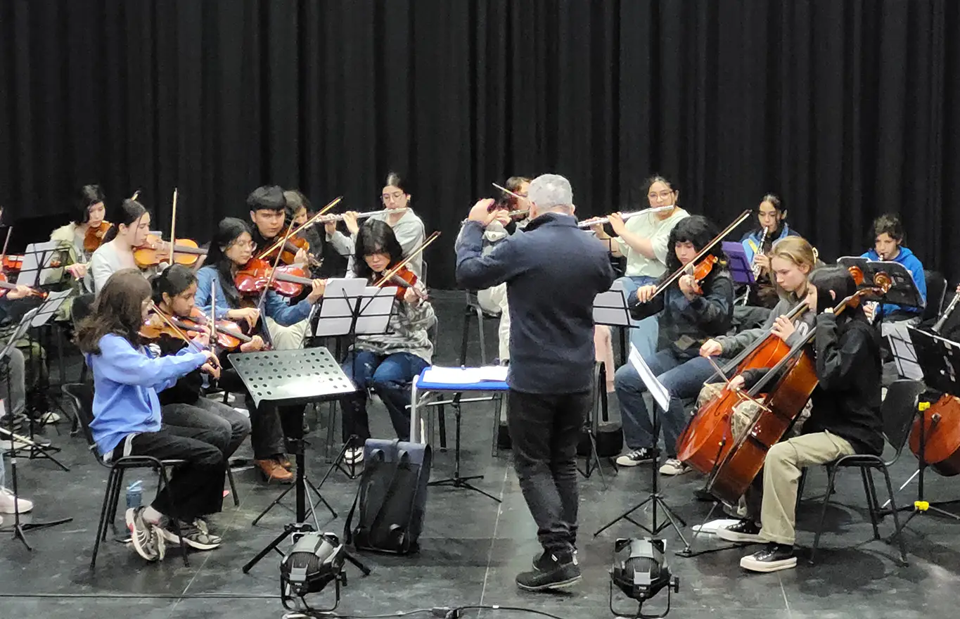 Orquesta profesional más austral del mundo se despide de Villarrica en Liquen Centro Cultural