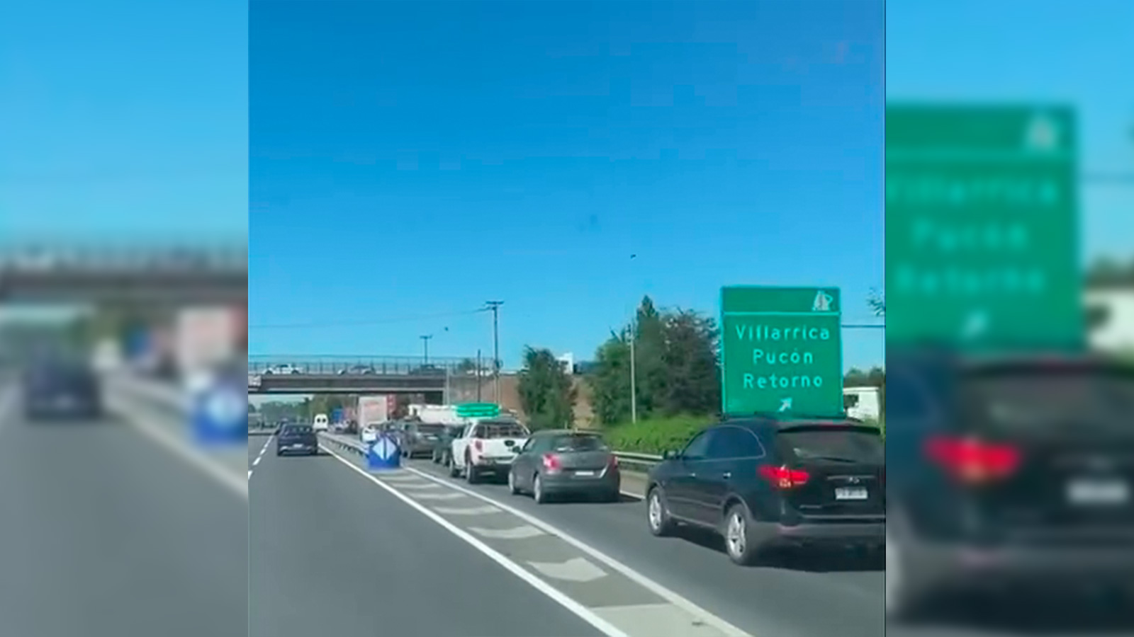 Fuerte congestión vehicular en la salida a Villarrica desde la Ruta 5 Sur, altura de Freire. Usuarios sugieren rutas alternas