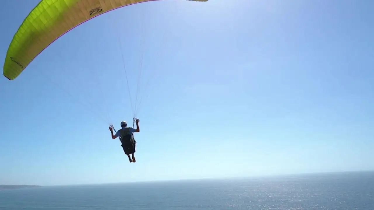Luis Ceballos, gendarme, falleció tras un accidente de parapente en el cerro Mariposa, Temuco. No resistió las graves lesiones