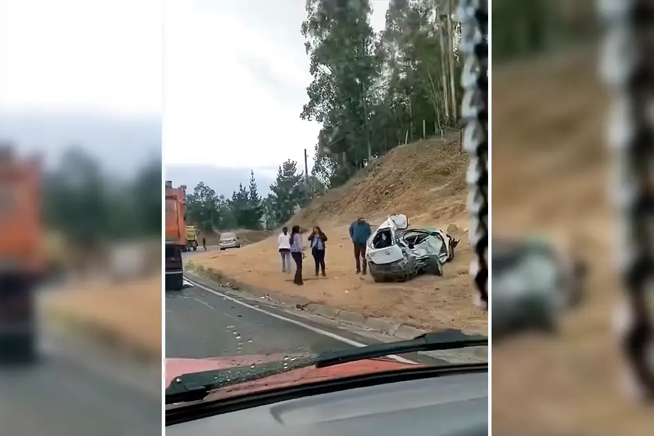 Fatal accidente vehicular en La Araucanía. Mujer fallece tras impacto con camión. SIAT de Carabineros investiga causas