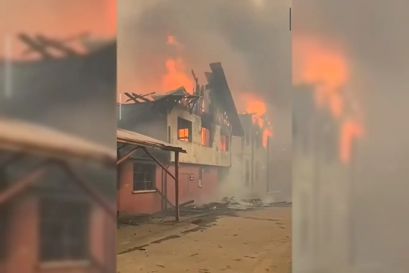 Senapred declara Alerta Amarilla en La Araucanía por incendios forestales. Conaf reporta 8 focos activos y evacuaciones en curso.