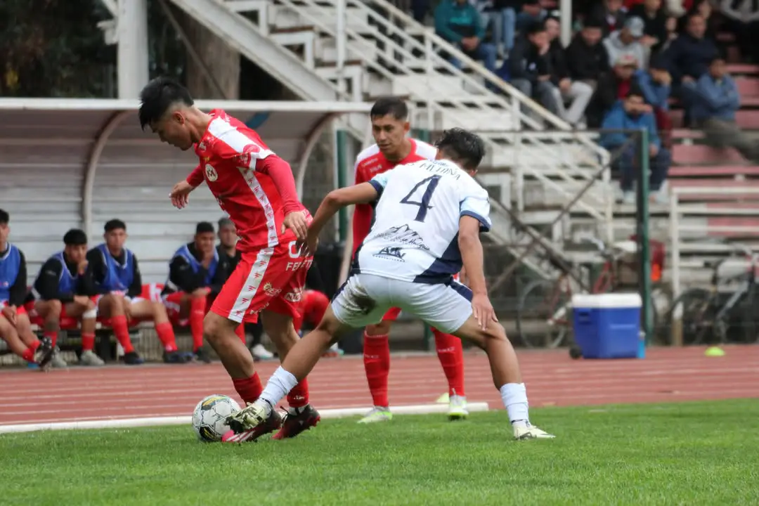 Malleco Unido debutó en Tercera A con un valioso empate ante Colchagua en el Estadio Alberto Larraguibel de Angol.