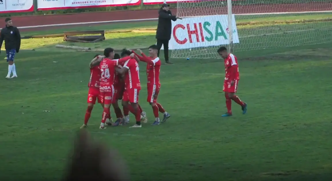 Triunfo de Malleco Unido sobre Naval por 3-1 en el Larraguibel