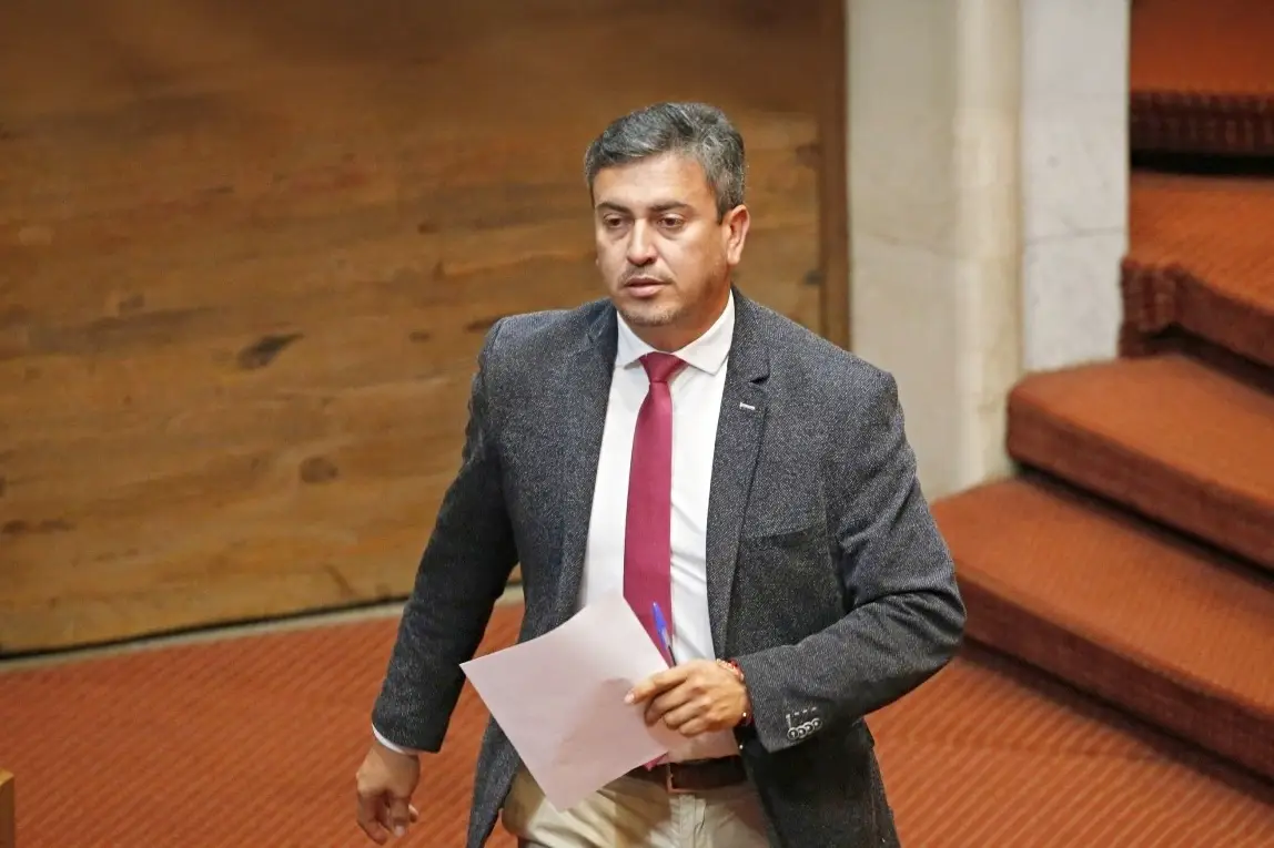 Diputado Ojeda autorizado para traslado a penitenciario Capitán Yáber: Fraude al fisco y controversia en juego