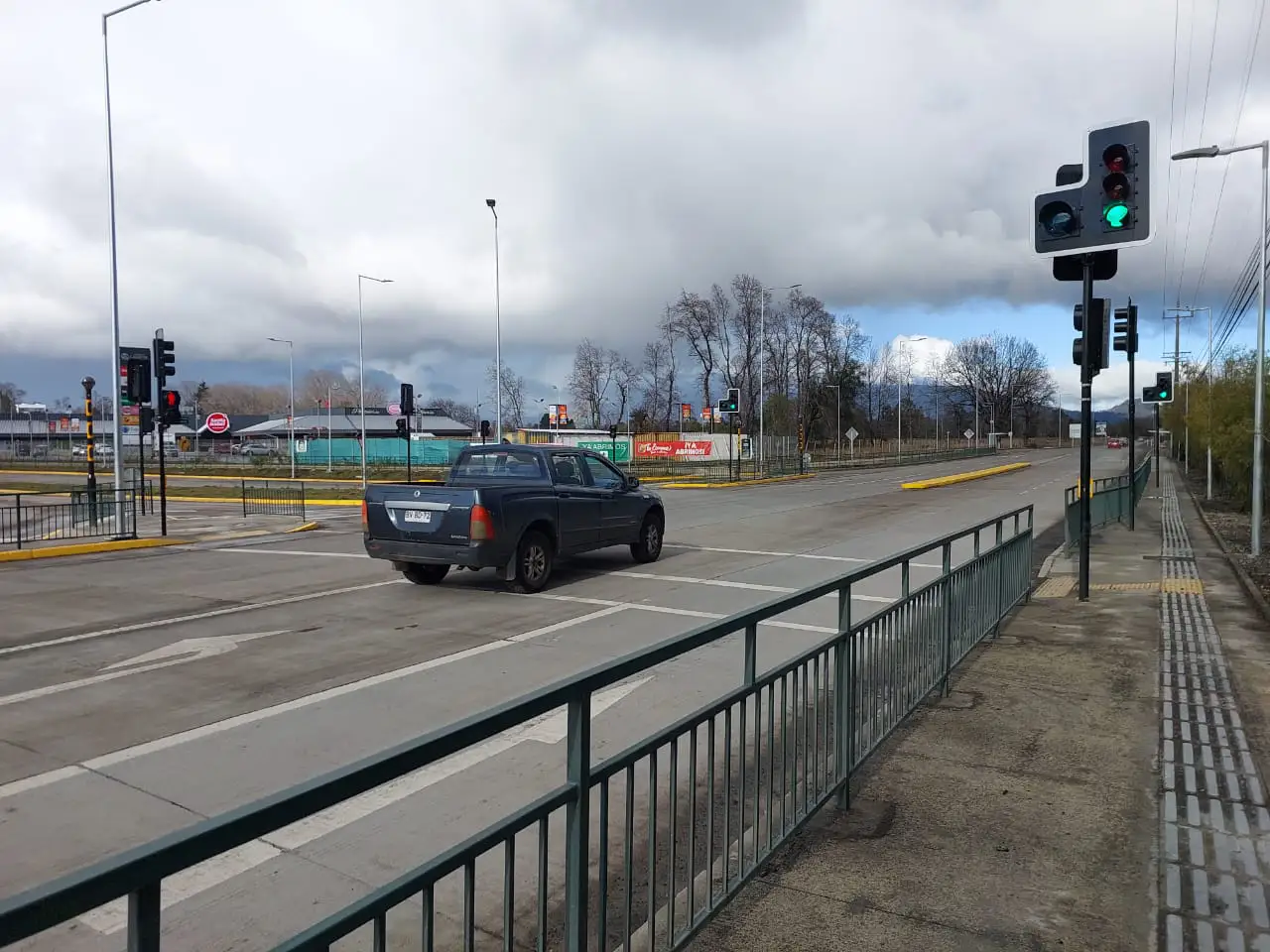 Nuevos semáforos en Villarrica reducirán en 15% los tiempos de traslado