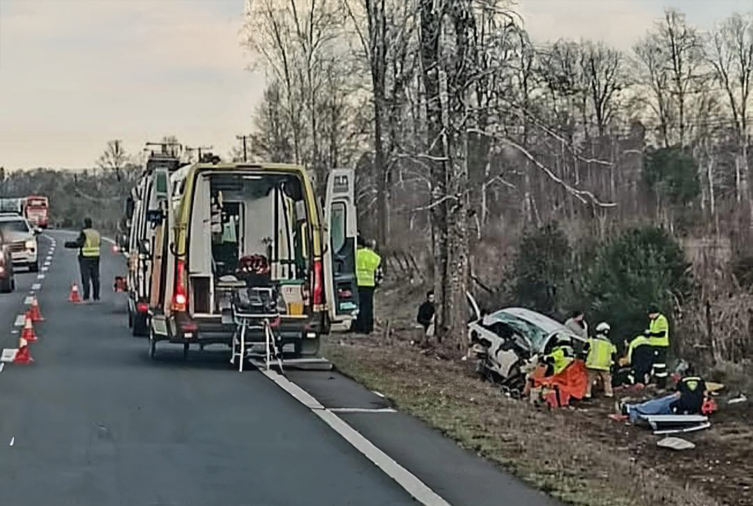Accidente en ruta Freire-Villarrica deja 3 lesionados y moviliza a equipos de emergencia.