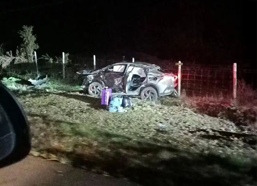 Accidente en ruta Freire Villarrica deja un vehículo volcado en sector Coipúe