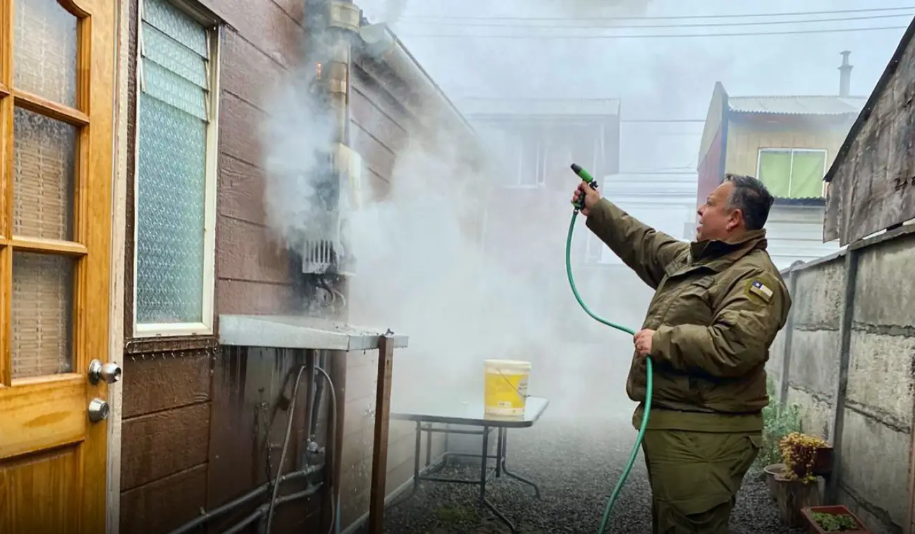 Funcionario de Carabineros evita tragedia en Angol al controlar incendio incipiente