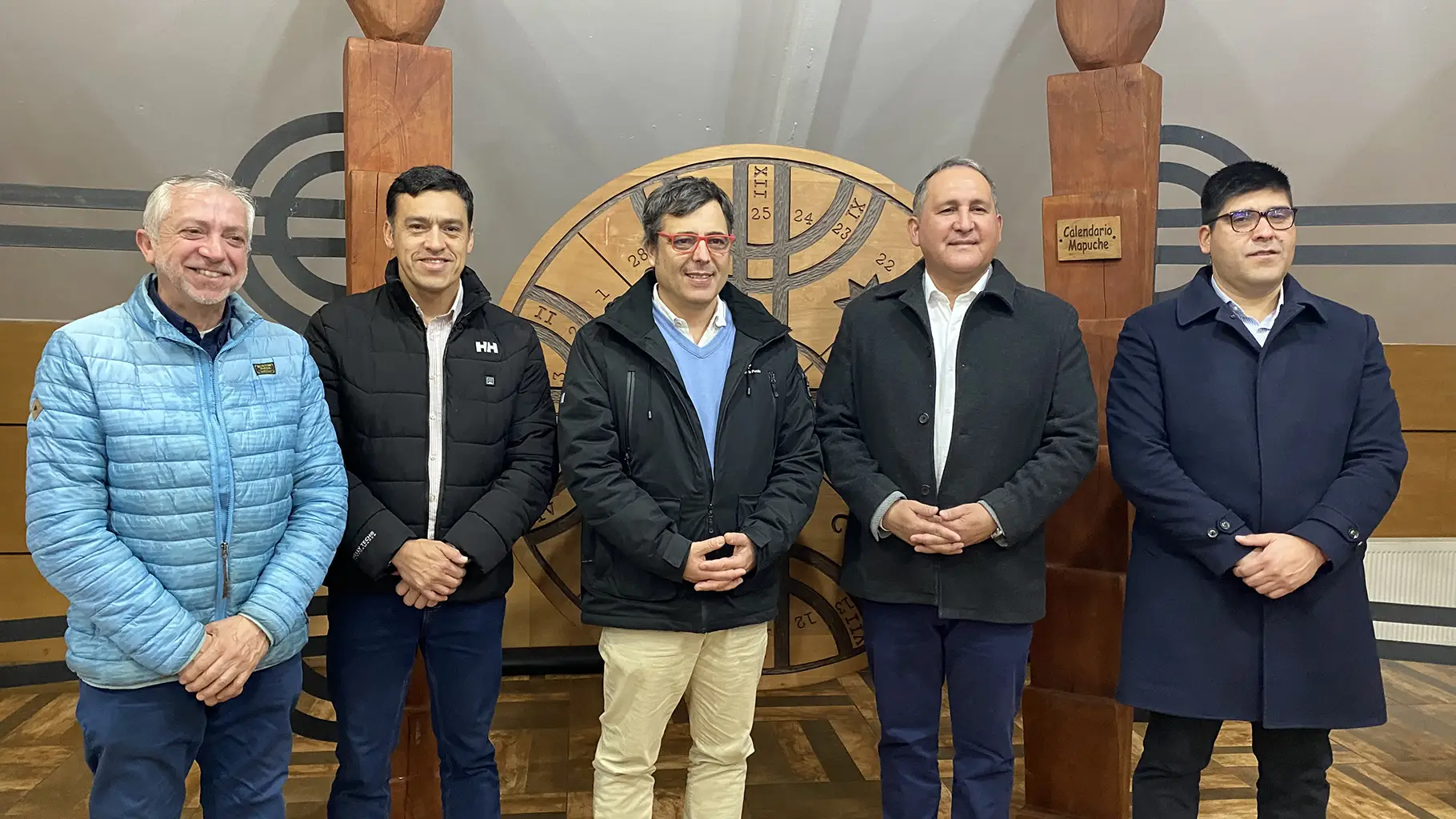 Pucón y Vicuña firman convenio cultural y turístico con foco en Gabriela Mistral.