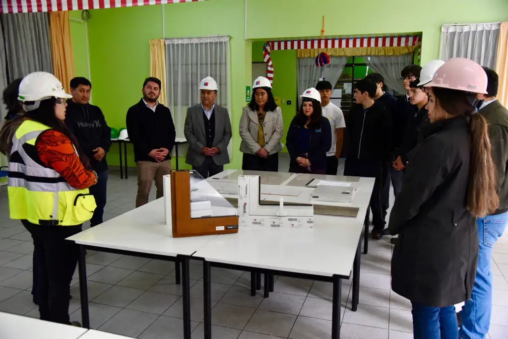 Inversión en educación de más de $1.100 millones: Junaeb inauguró clínica dental y hogares en La Araucanía