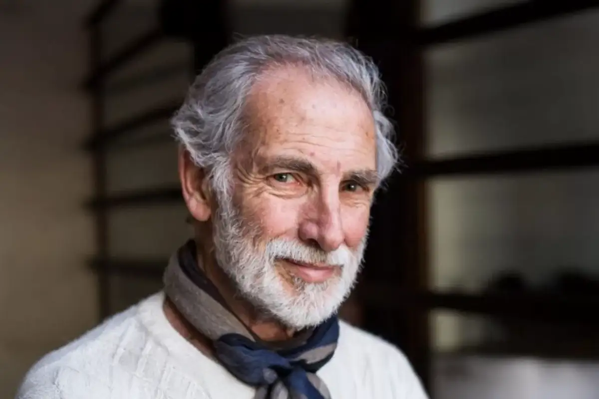 Héctor Noguera muere a los 88 años: adiós a un pilar del teatro y la televisión chilena