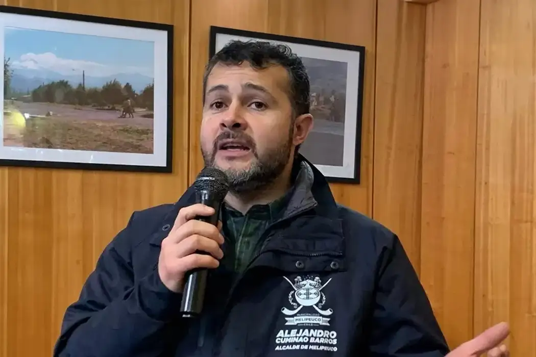 Alcalde de Melipeuco despide a pareja del funcionario que le cercenó la oreja