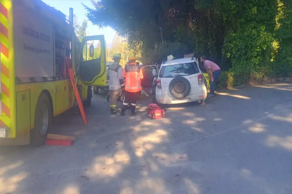 Dos lesionados tras colisión en el km 6 de la Ruta Villarrica–Pucón