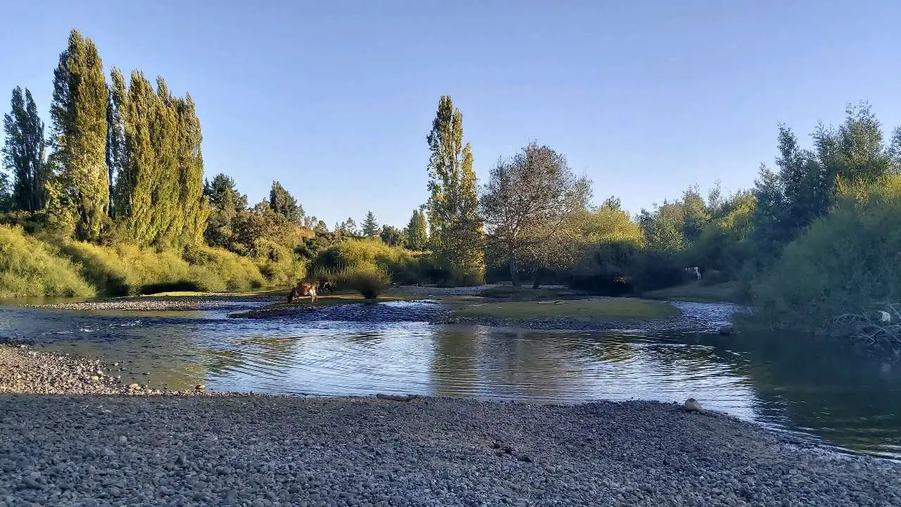 Hallan sin vida a hombre de 48 años en quebrada junto al río Donguil en Gorbea