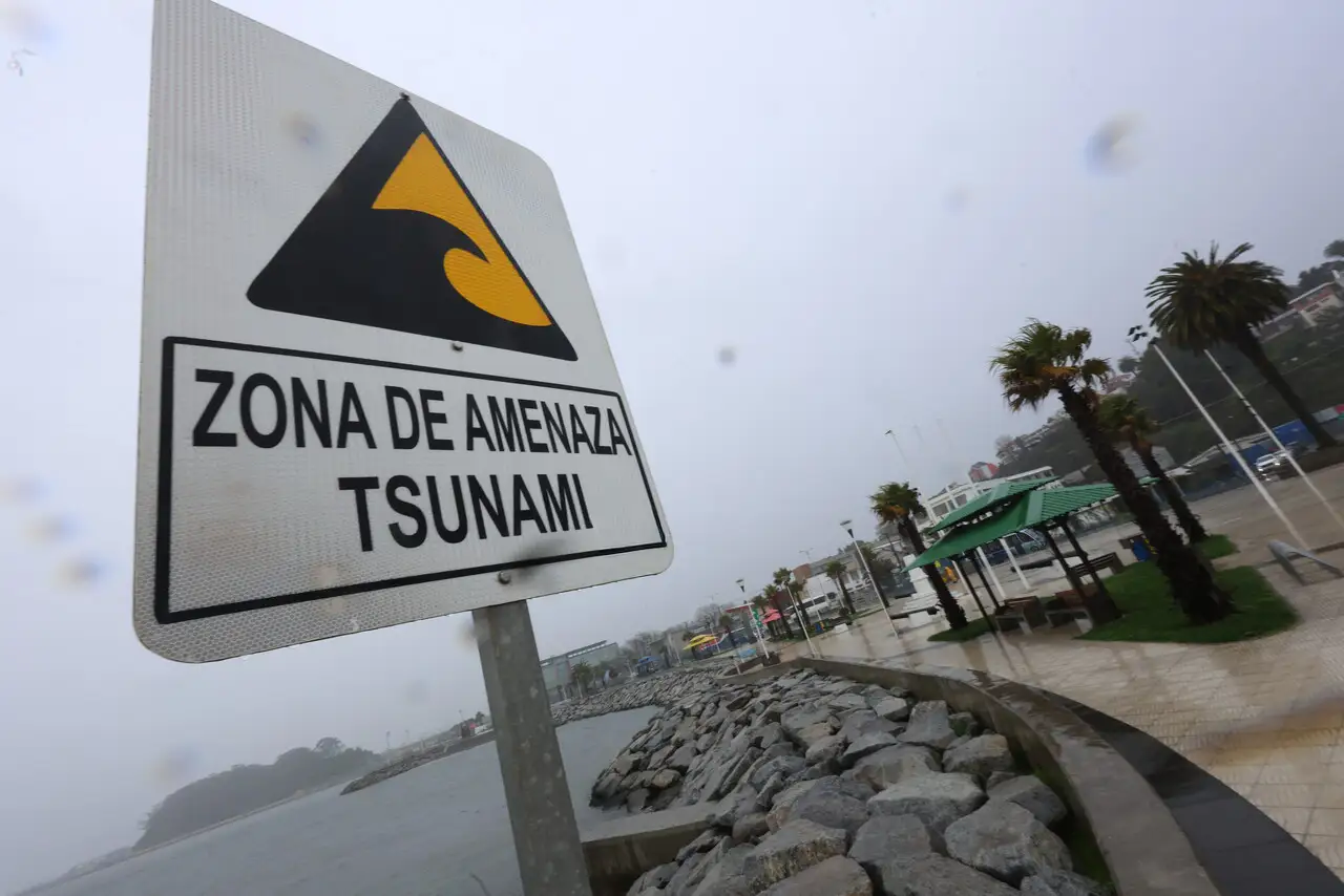 Terremoto de magnitud 7.8 activa Alerta Roja por tsunami en Cabo de Hornos