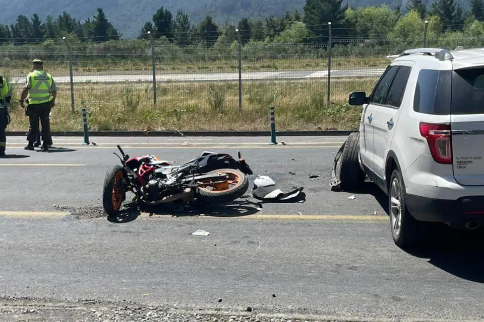 Trágico accidente en Pucón dejó una mujer fallecida y tránsito suspendido