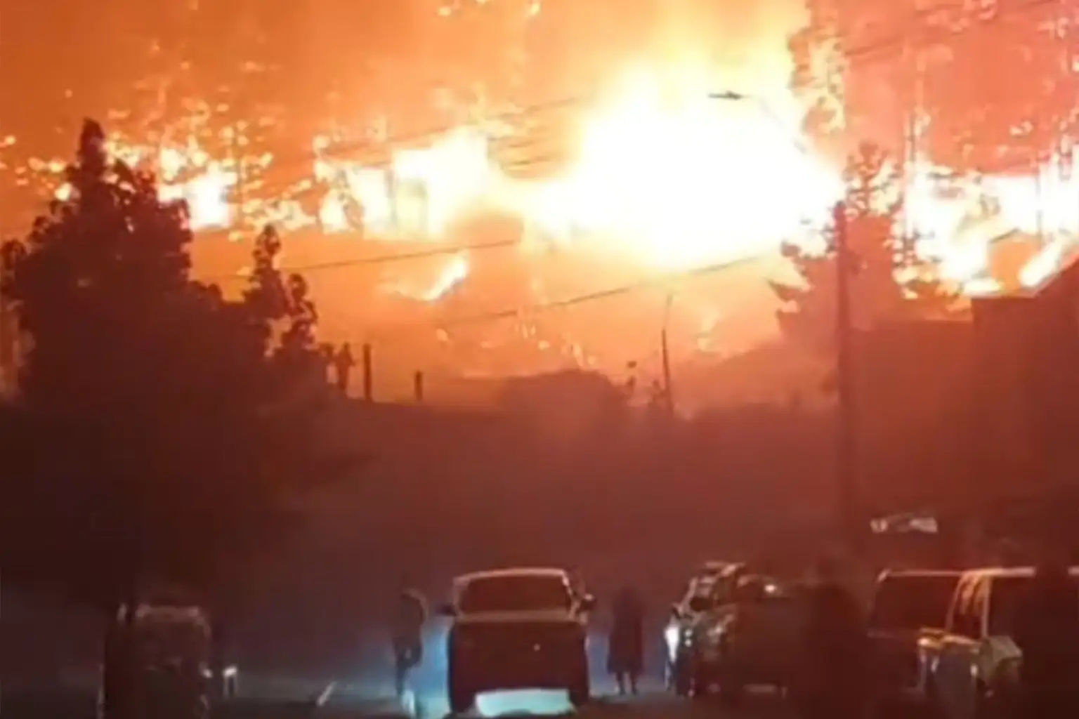 Gobierno confirma 16 fallecidos por incendios forestales
