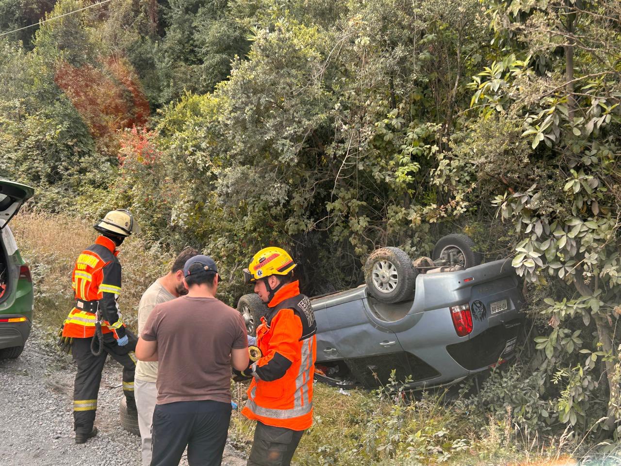 Volcamiento marcó la jornada de este sábado en ruta Villarrica–Huilipilún
