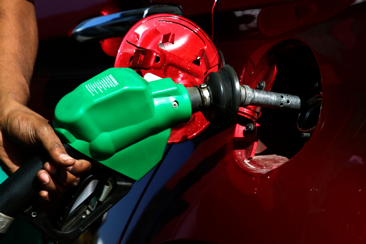 Precio de la bencina y el petróleo. Precio de los combustibles