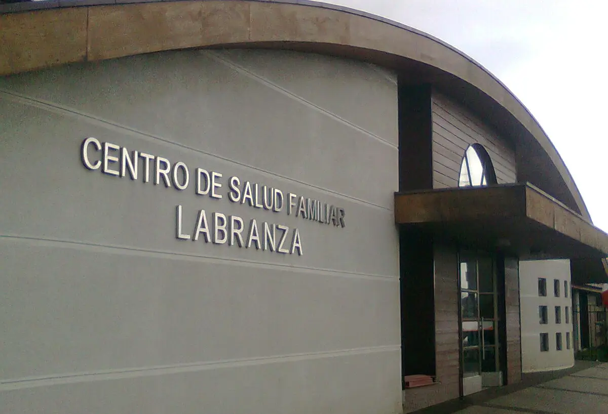 Cesfam de Labranza presenta alta demanda y largas esperas en atención médica.