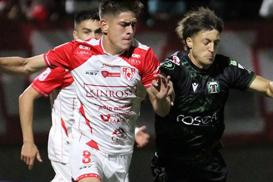 Deportes Temuco iguala 1-1 con Copiapó tras gol en los descuentos en el Luis Valenzuela Hermosilla