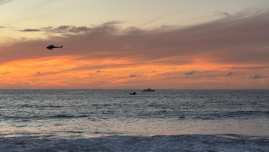 Tragedia en Algarrobo: cuatro personas mueren al intentar rescatar a familiar arrastrado por el mar