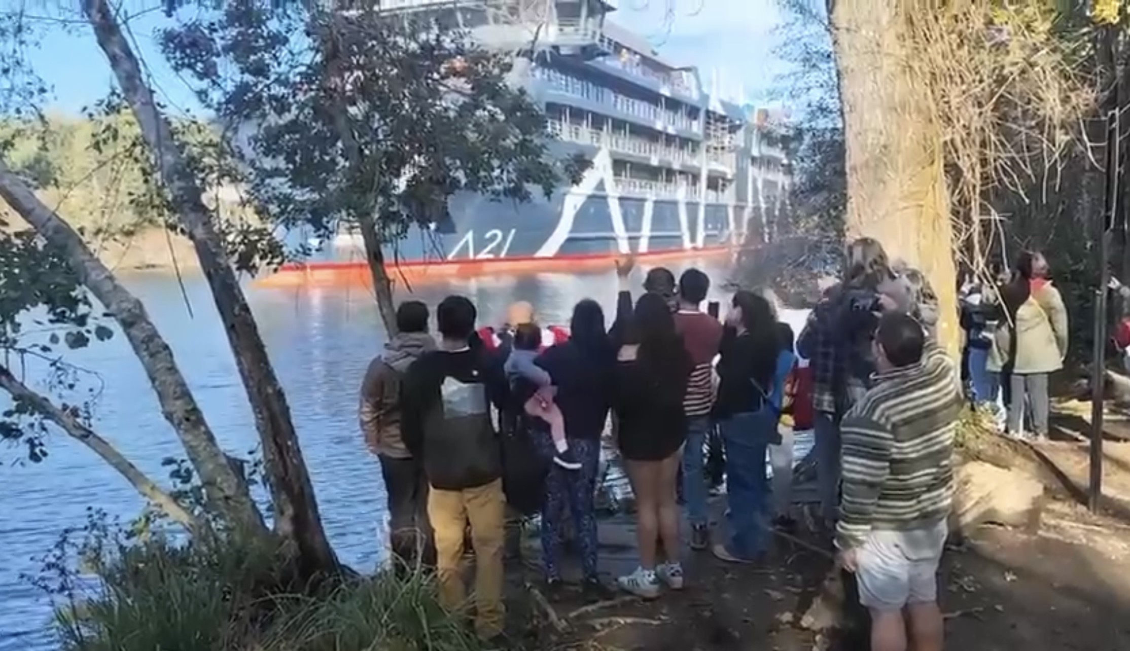 Chile construyó el primer crucero híbrido eléctrico de América y acaba de hacer su primera navegación