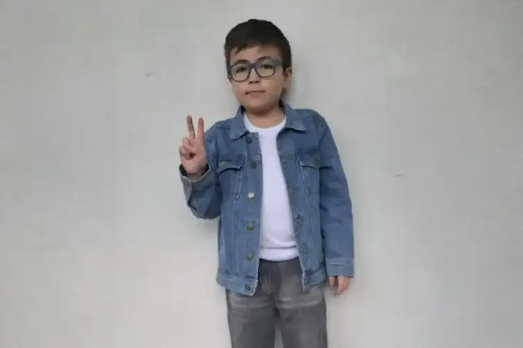 Muerte de niño en el Biobío genera conmoción tras presunta intoxicación por hamburguesa