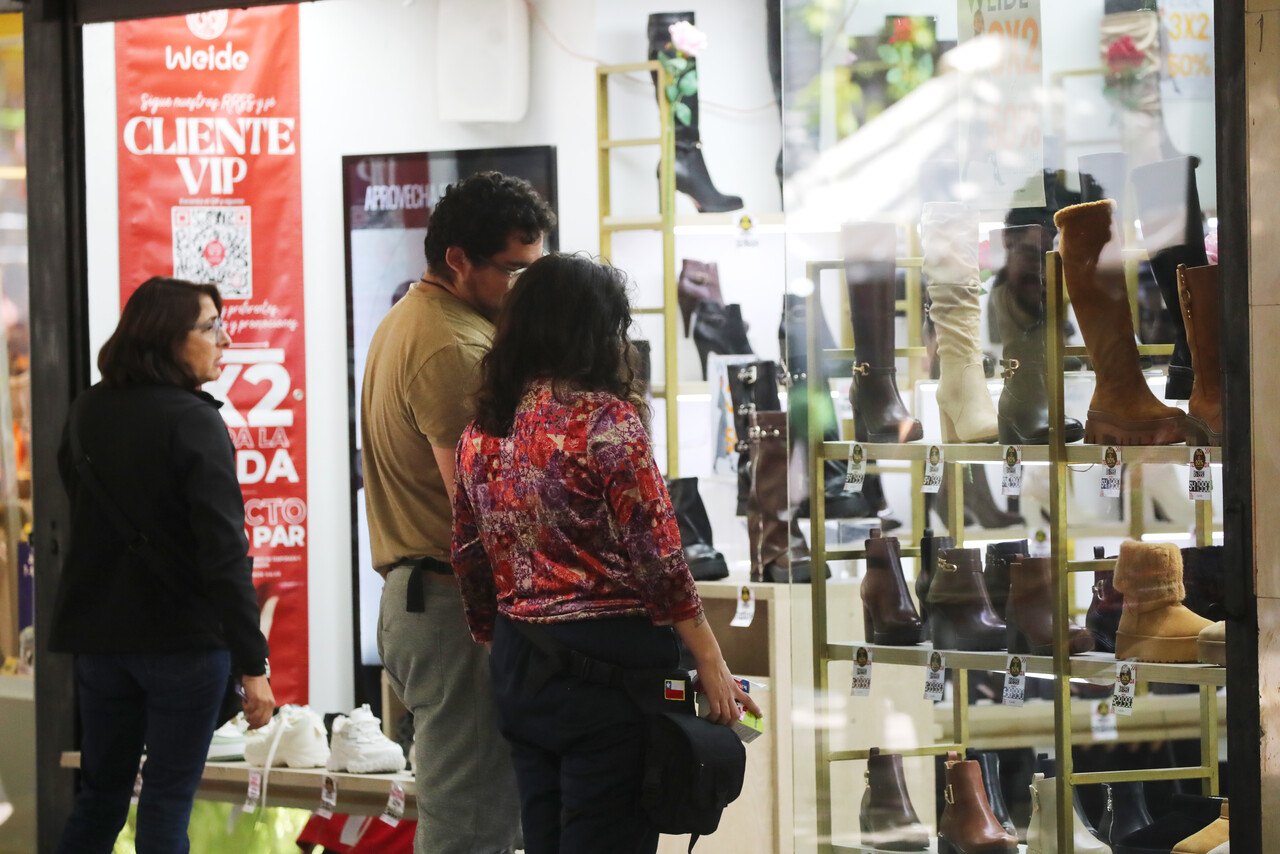 Imacec de marzo cae -0,1% y refleja leve retroceso en la economía chilena