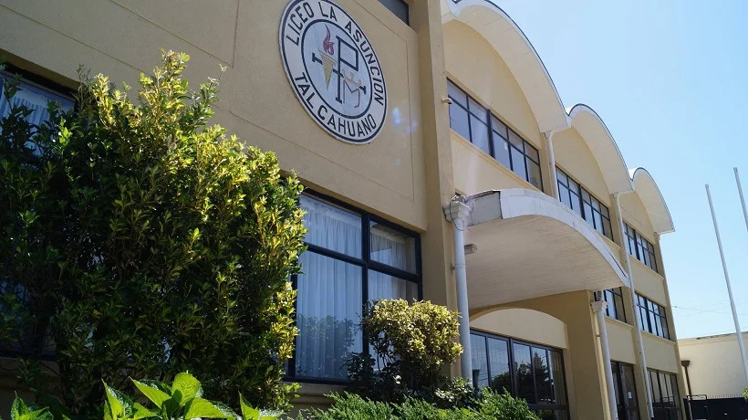Violenta pelea en liceo de Talcahuano terminó con docentes lesionados y alumnos detenidos