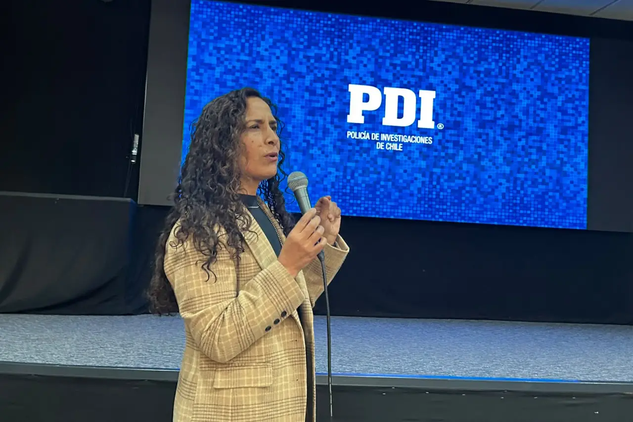 Responsabilidad digital: PDI alerta en Pucón sobre riesgos de los juegos virtuales para niños