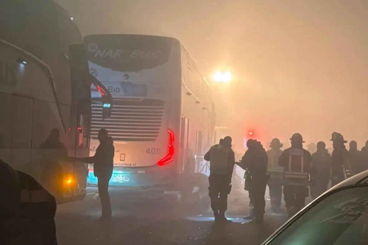 Una colisión múltiple movilizó a Bomberos, ambulancias y Carabineros en la Ruta 5 Sur, a la altura de Pitrufquén.