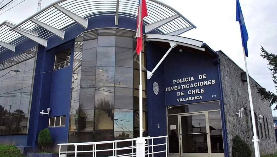 Brigada de Homicidios y Lacrim realizan peritajes por la muerte de una funcionaria de la PDI.