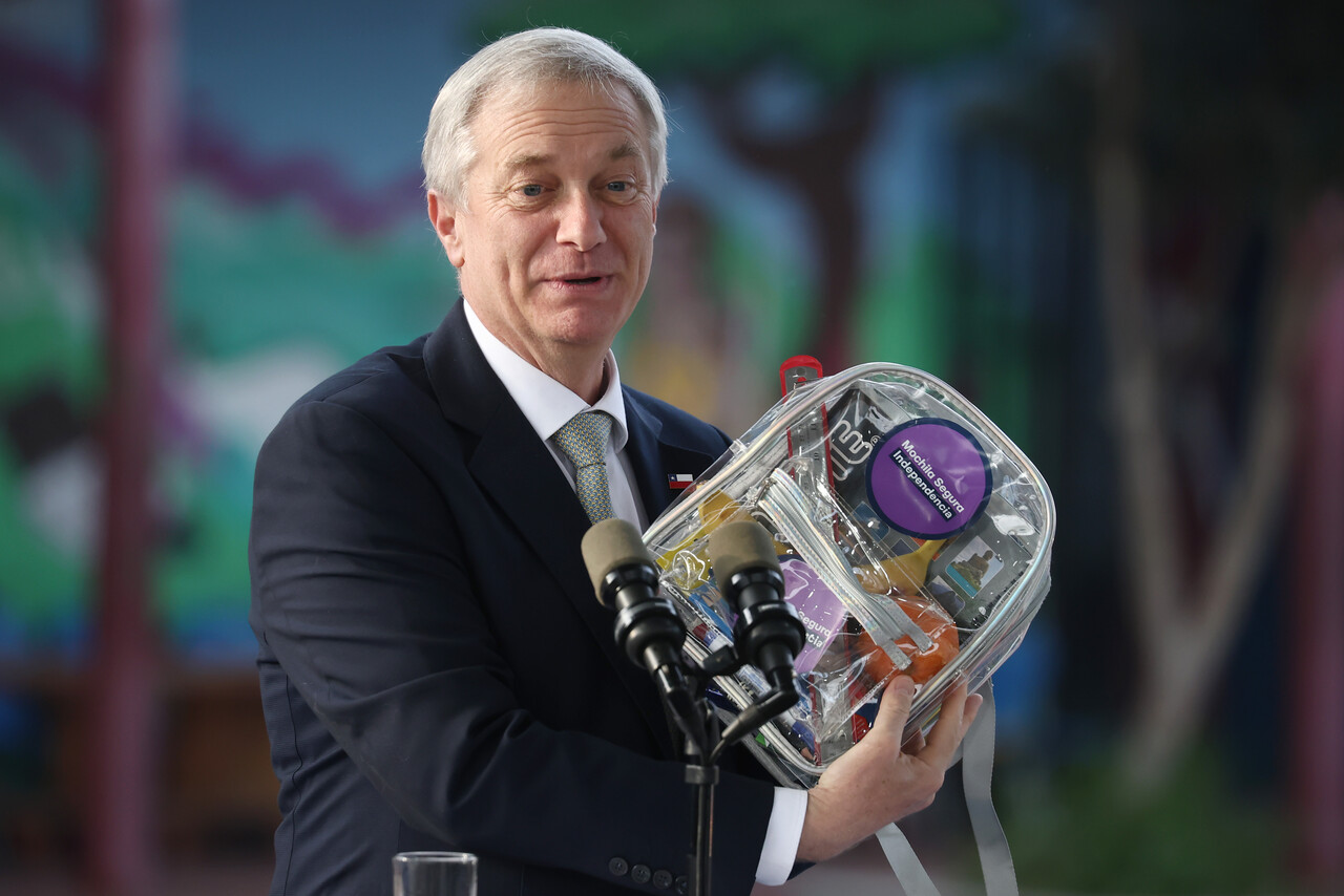 Escuelas Protegidas, educación, violencia escolar, revisión de mochilas, José Antonio Kast, colegios